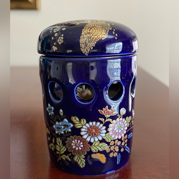 Vintage Japanese Cobalt Blue Peacock Porcelain Lidded Candle Jar - Picture 1 of 9